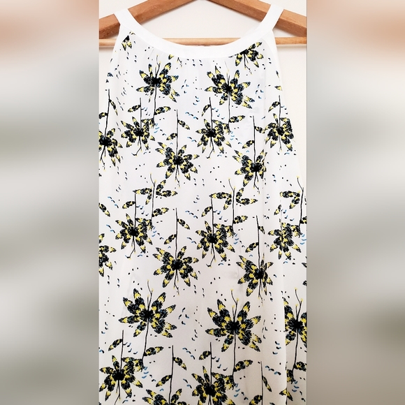 Collective Concepts floral print halter tank - Picture 3 of 5